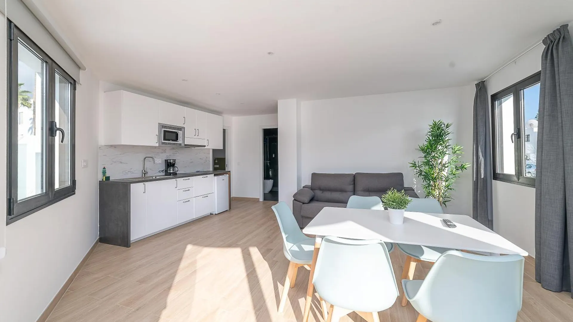 Rosamar Apartamentos Puerto del Carmen  Puerto del Carmen (Lanzarote)