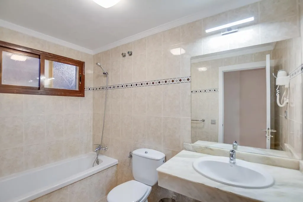 Rosamar Apartamentos Puerto del Carmen  2*, Puerto del Carmen (Lanzarote) Španělsko